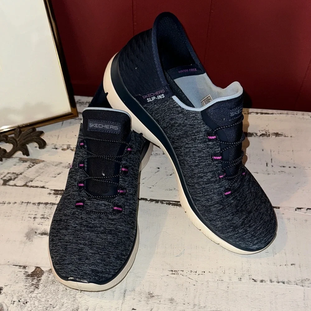 Skechers Women's Slip-Ins Navy Knit Walking Shoes - Picture 1 of 5